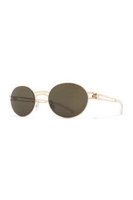 stylish-sunglasses-for-fashionable-individuals