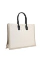 stijlvolle-handtas-met-monogramdetail