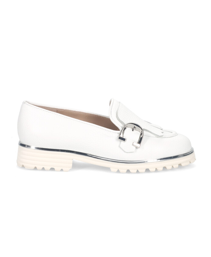white-leather-moccasin-with-fringe