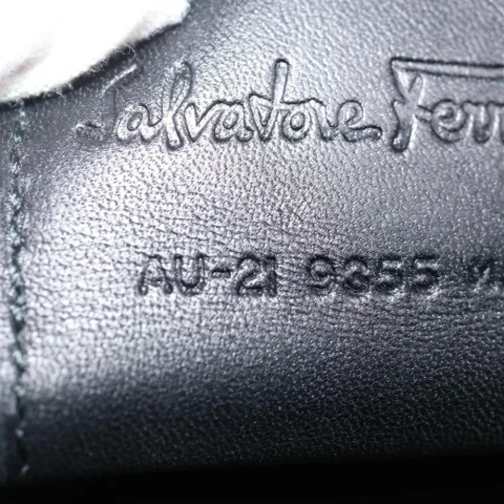 Salvatore Ferragamo Pre-owned Leather handbags Black Dames