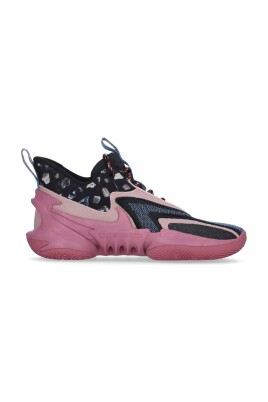 desert-berry-low-top-sneaker