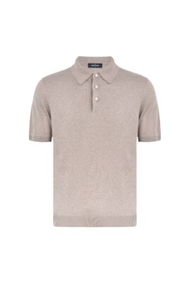beige-sweater-collection
