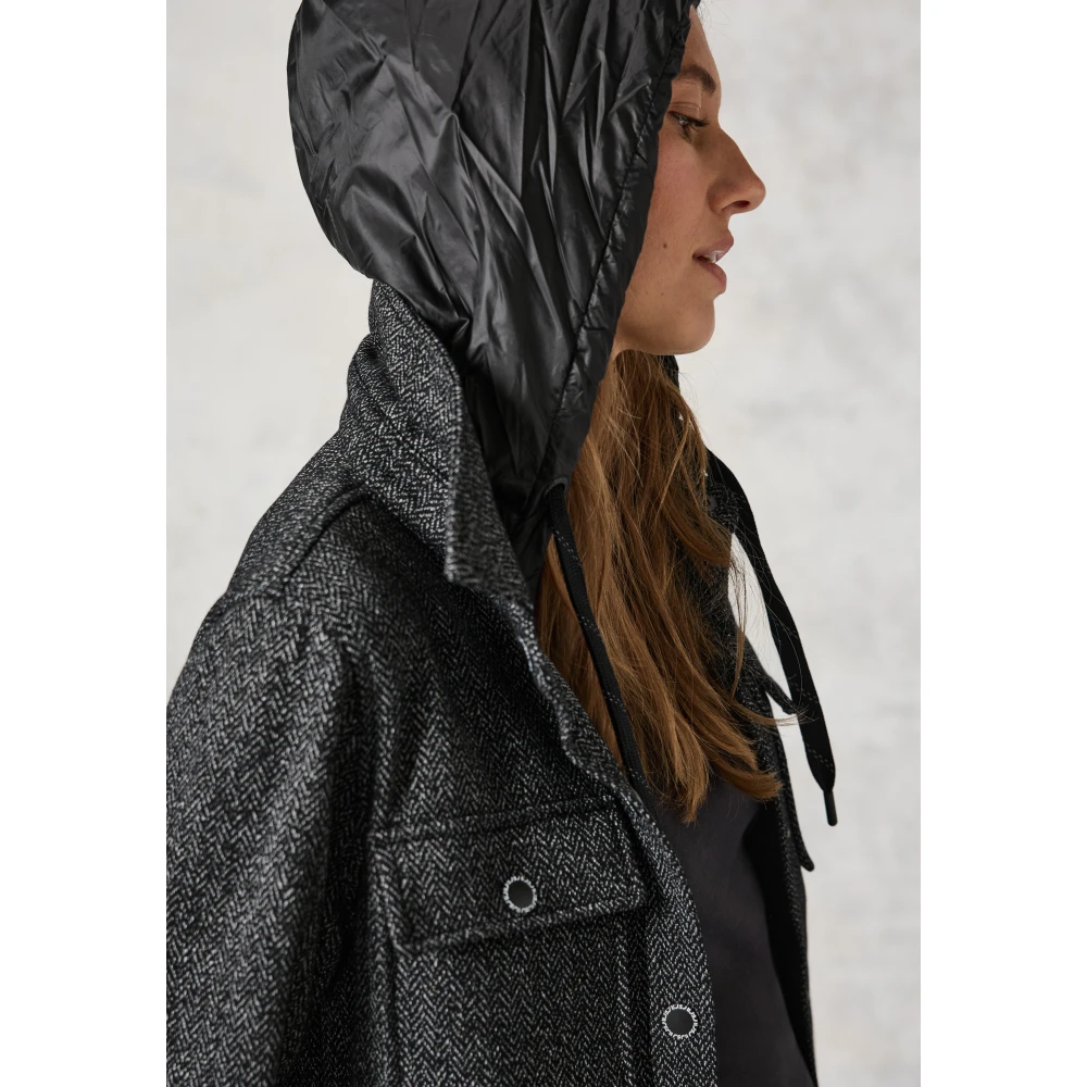 cecil Gewatteerd Overshirt met Capuchon en Zakken Black Dames