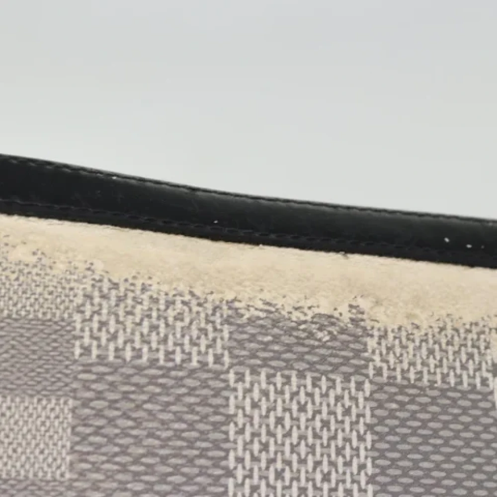 Louis Vuitton Vintage Pre-owned Canvas clutches Gray Dames