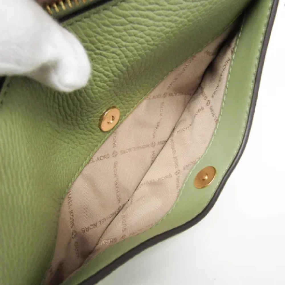 Michael Kors Pre-owned Leather shoulder-bags Green Dames
