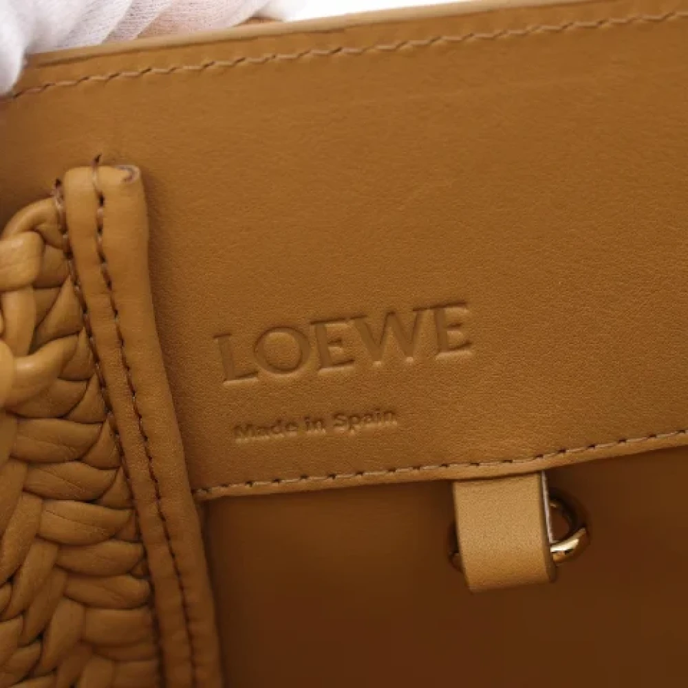 Loewe Pre-owned Leather handbags Brown Dames