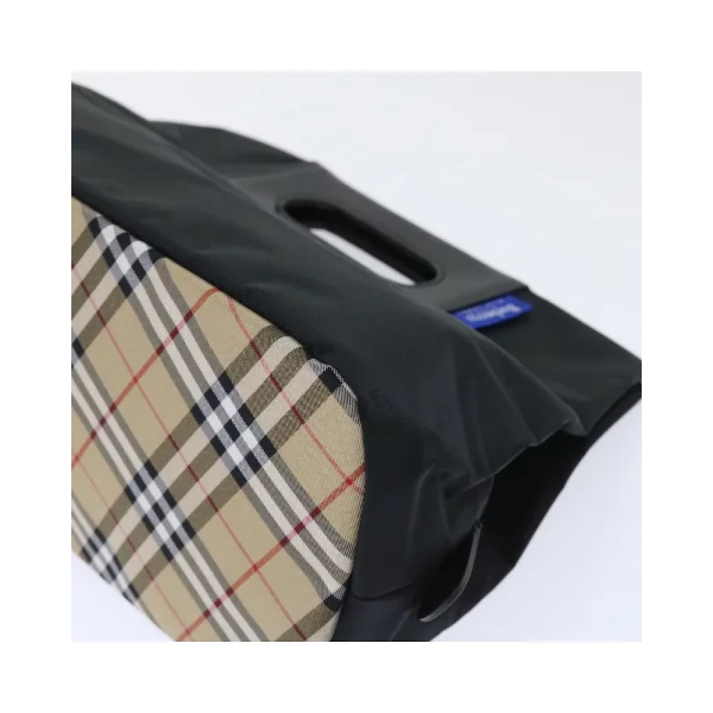 Burberry Vintage Pre-owned Nylon handbags Black Dames