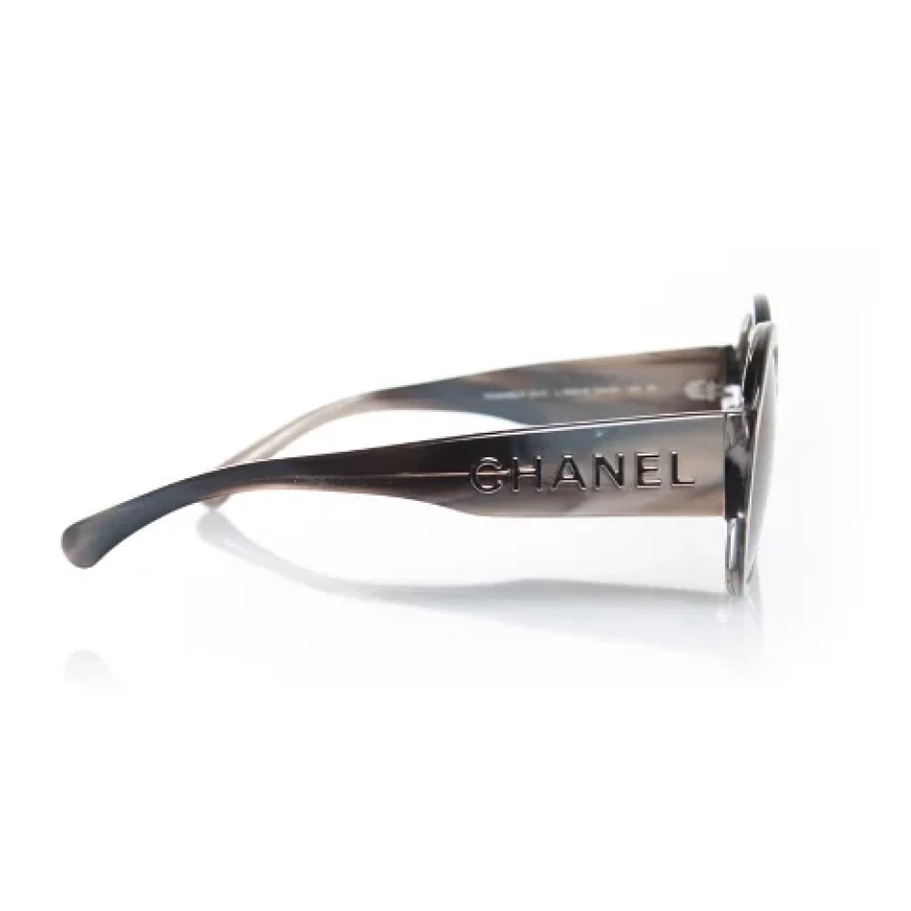 Chanel Vintage Pre-owned Plastic sunglasses Gray Dames