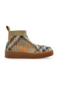 baskets-chaussettes-a-carreaux