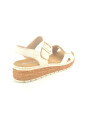 beige-sandaal-met-velcrosluiting