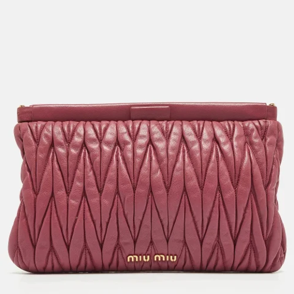Miu Pre-owned Leather clutches Pink Dames