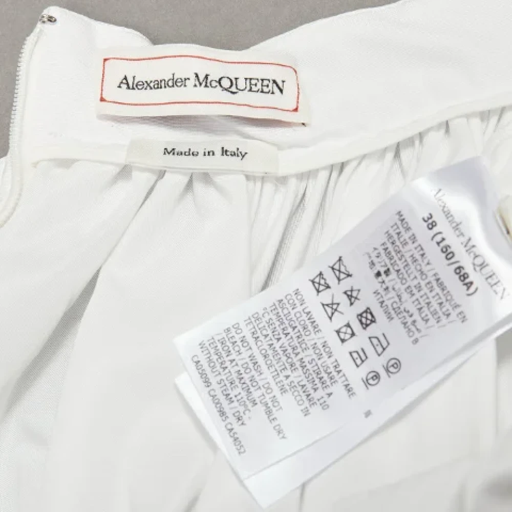 Alexander McQueen Pre-owned Polyester bottoms White Dames