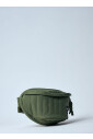 sac-ceinture-matelasse-avec-patch-logo