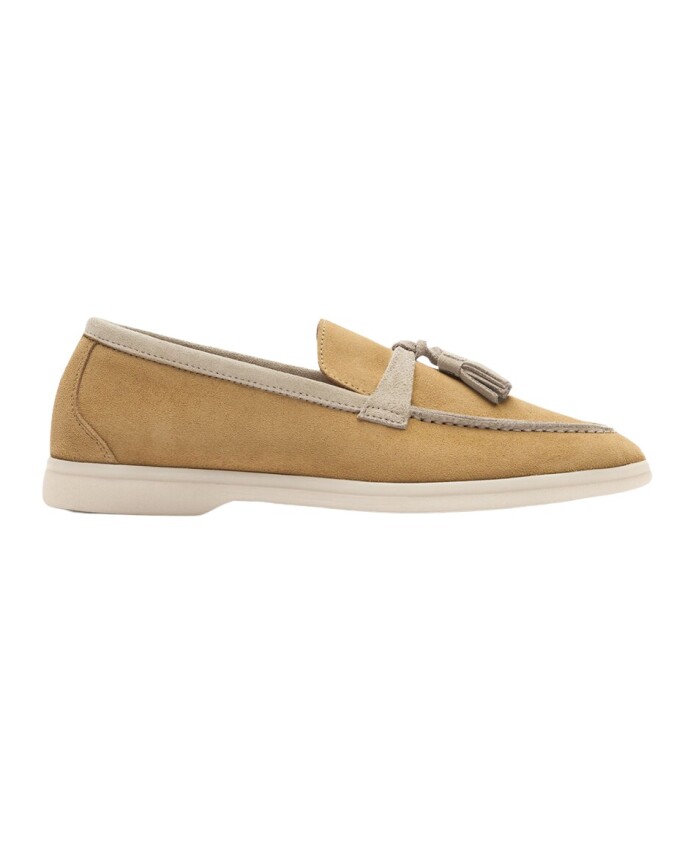 mocassin-leger-a-glands-en-daim