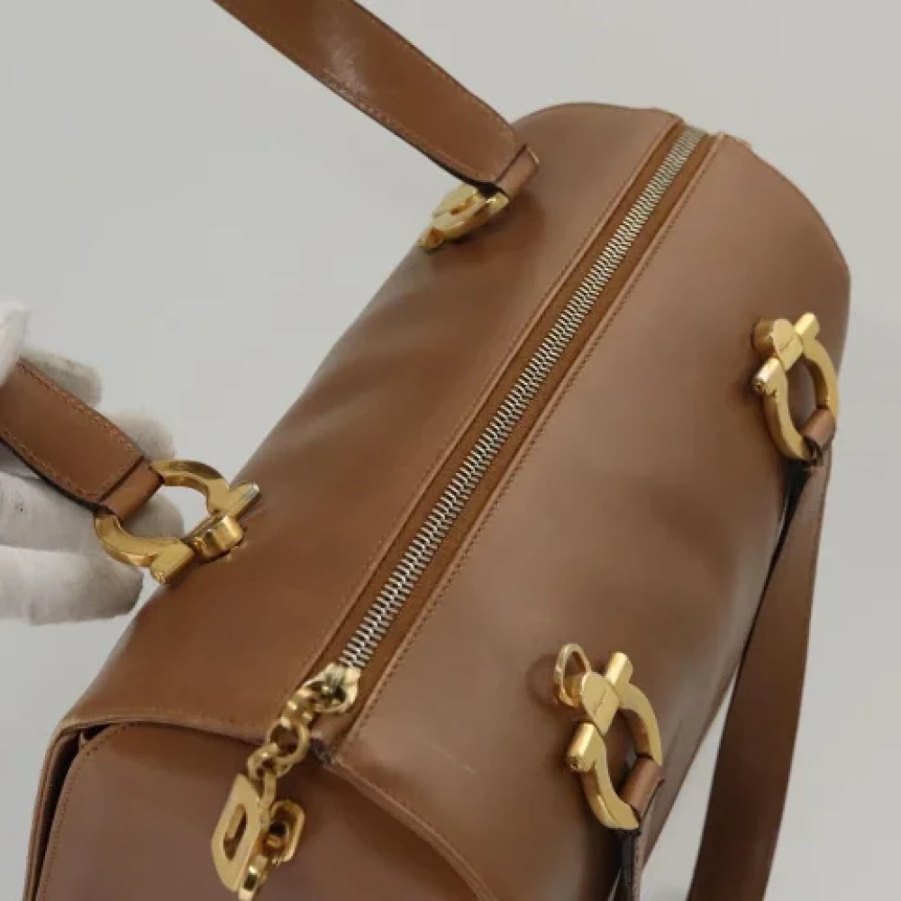 Salvatore Ferragamo Pre-owned Leather handbags Beige Dames