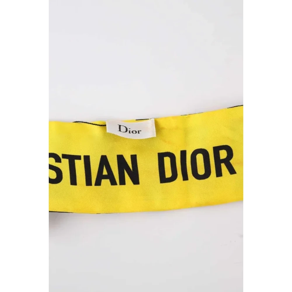 Dior Vintage Pre-owned Silk scarves Yellow Dames