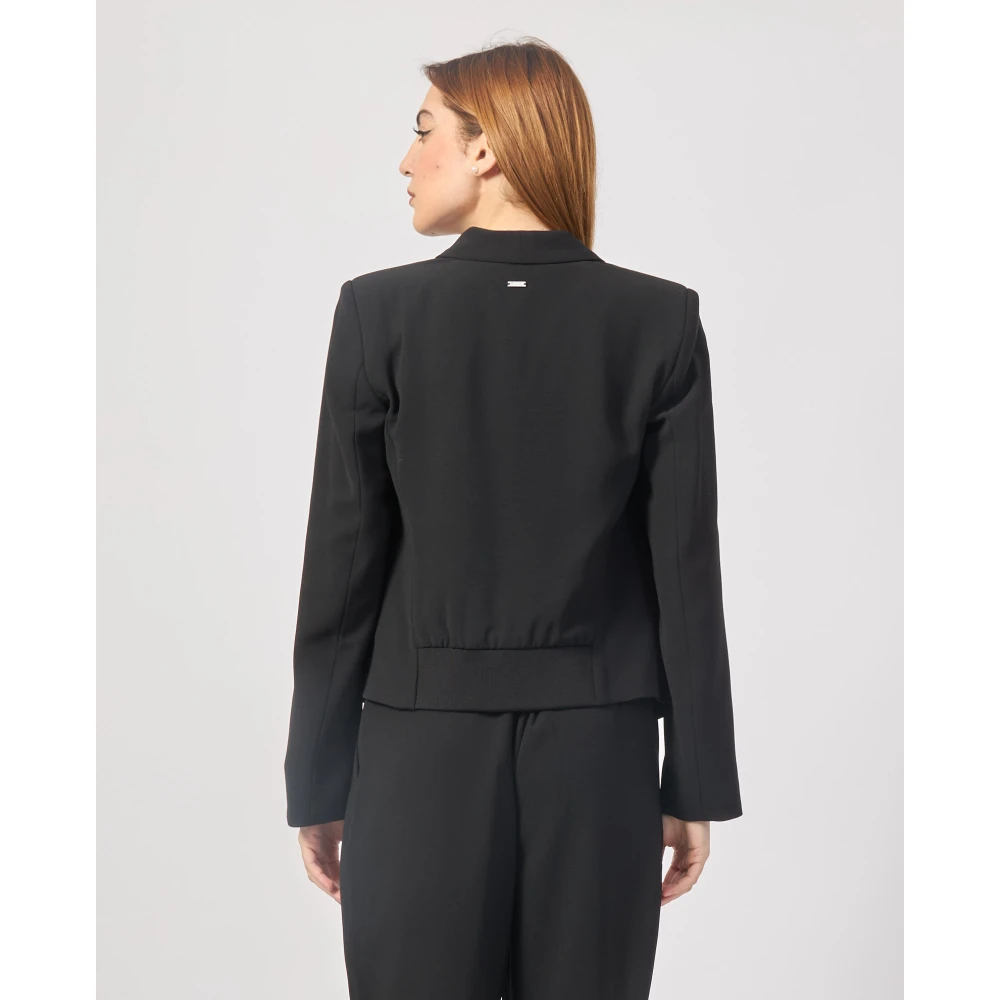 Armani Exchange Zwarte Asymmetrische Magnetische Sluiting Jas Black Dames