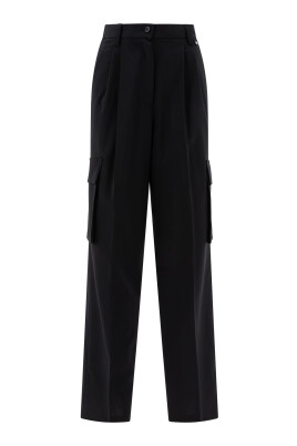 black-cargo-trousers-elegant-style