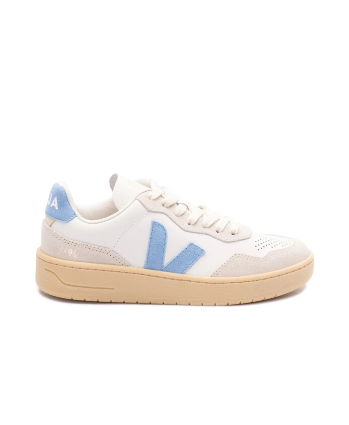 white-lace-up-sneaker-with-logo-patch
