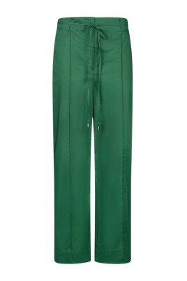 green-casual-trousers-with-belt