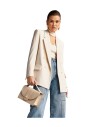 veste-de-style-classique-avec-fermeture-a-double-bouton