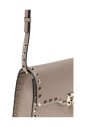 sac-bandouliere-en-cuir-cloute-avec-sangle