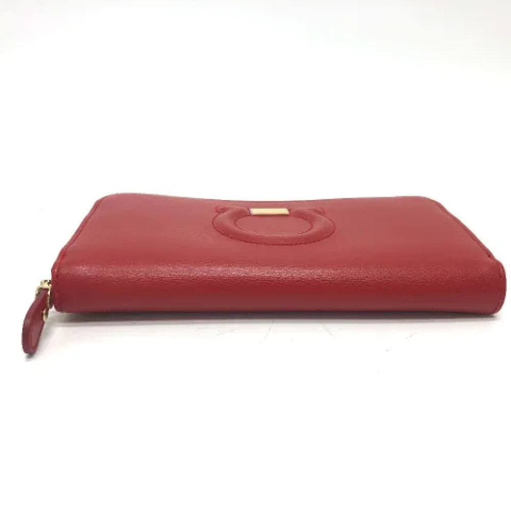 Salvatore Ferragamo Pre-owned Leather wallets Red Dames