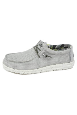 laced-shoes