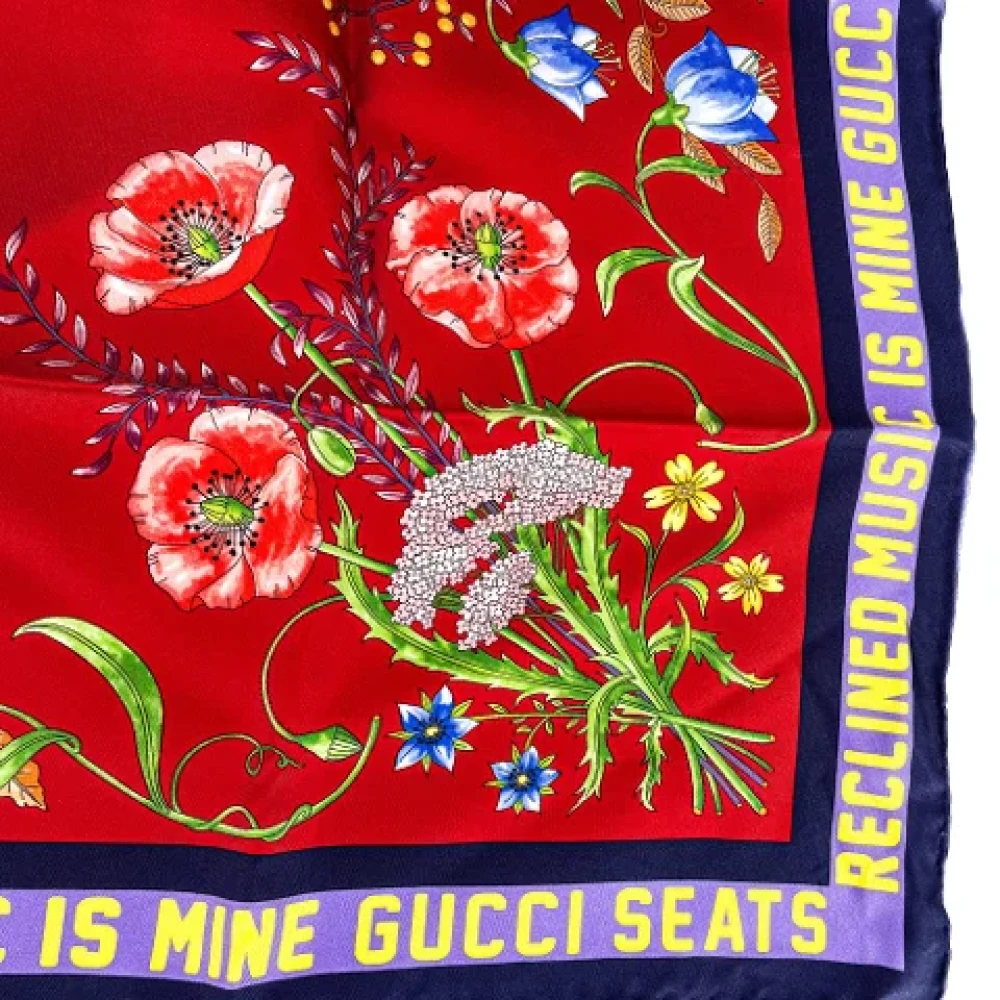 Gucci Vintage Pre-owned Silk scarves Red Dames