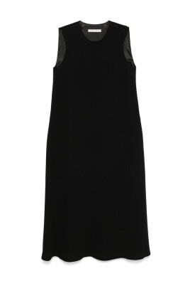 black-button-dress-with-slip-pockets