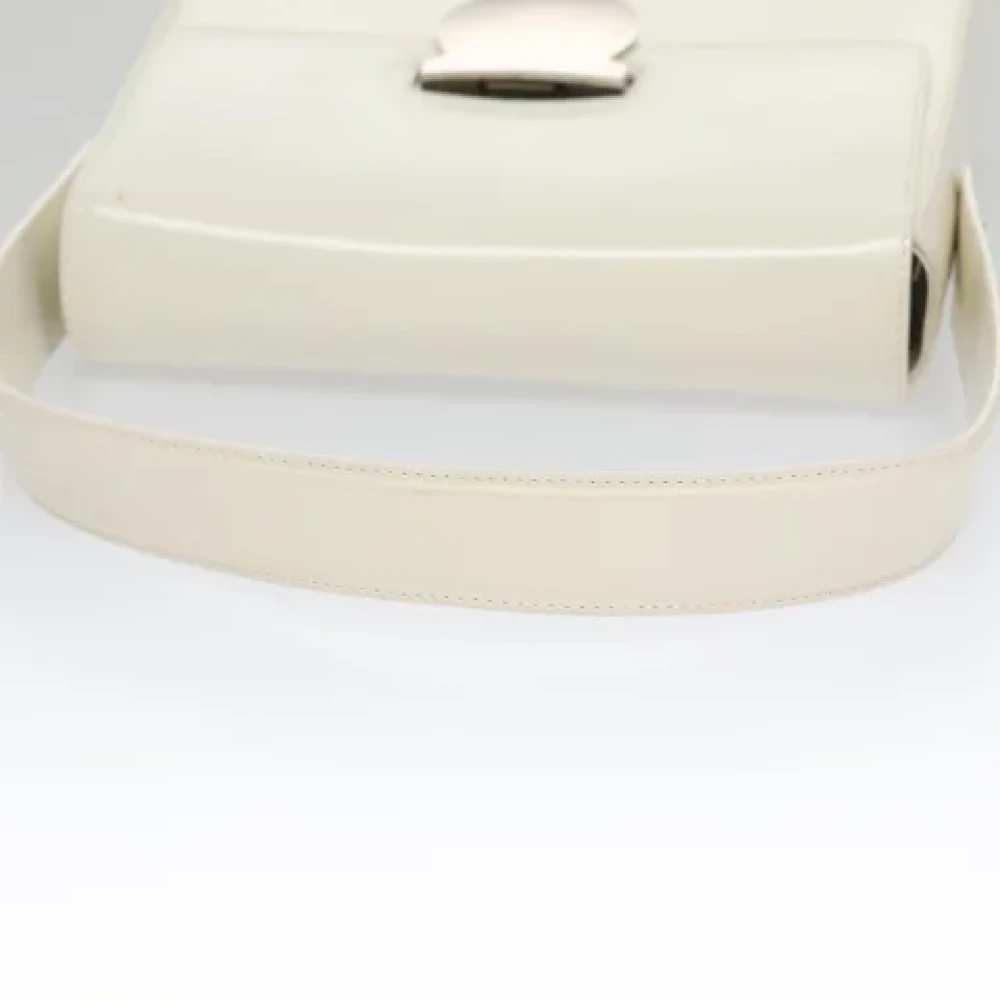 Salvatore Ferragamo Pre-owned Fabric handbags White Dames
