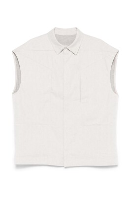 sleeveless-jacket-with-pockets