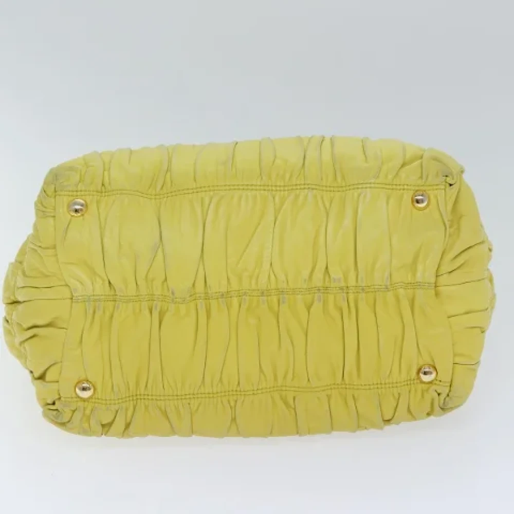 Prada Vintage Pre-owned Leather handbags Yellow Dames
