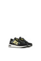 sneakers-noires-avec-inserts-en-daim