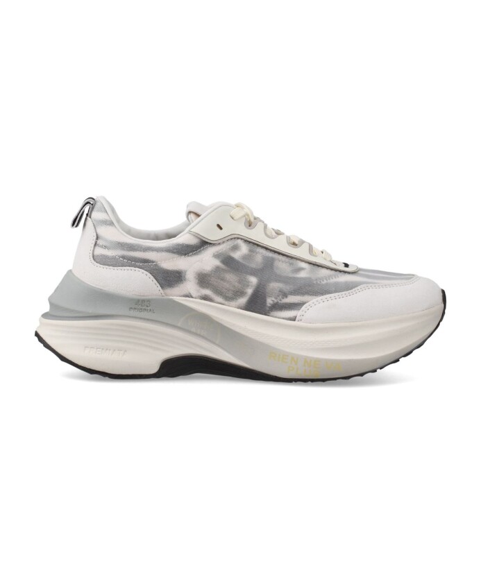 stijlvol-bruin-zwart-sneakers-ss25