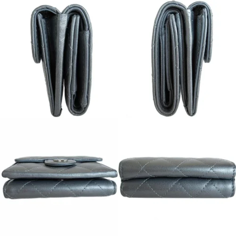 Chanel Vintage Pre-owned Leather wallets Gray Dames