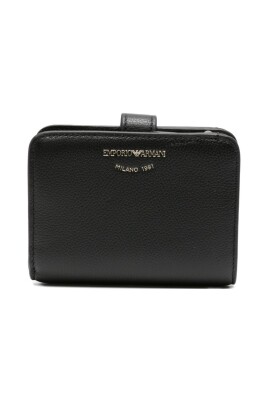 black-wallets-stylish-model