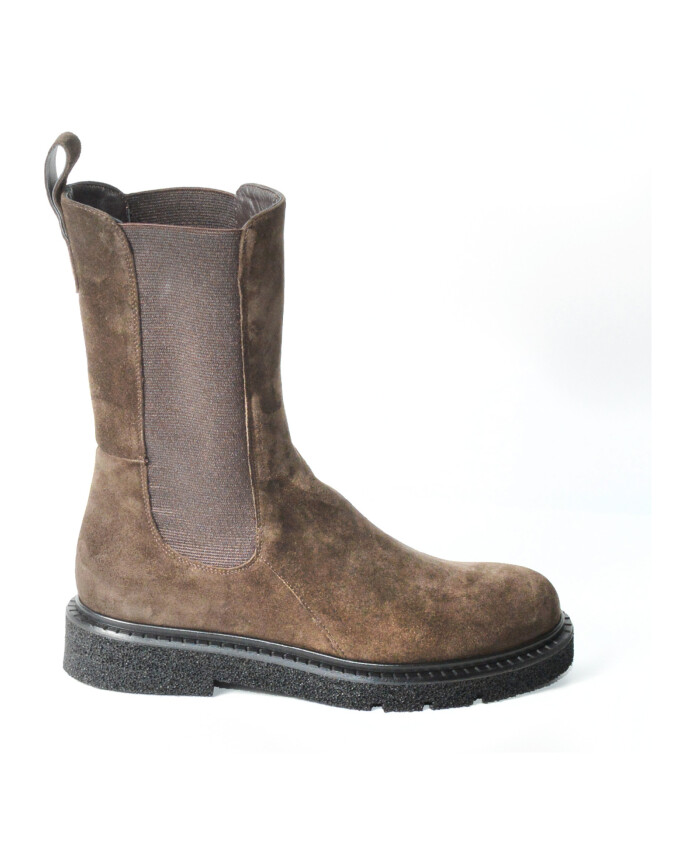 elegante-enkellaarsjes-in-bruin-suede