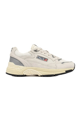 sneakers-basses-hyperway-sable-argent