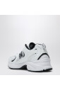 lav-top-sneaker-i-forskellige-farver