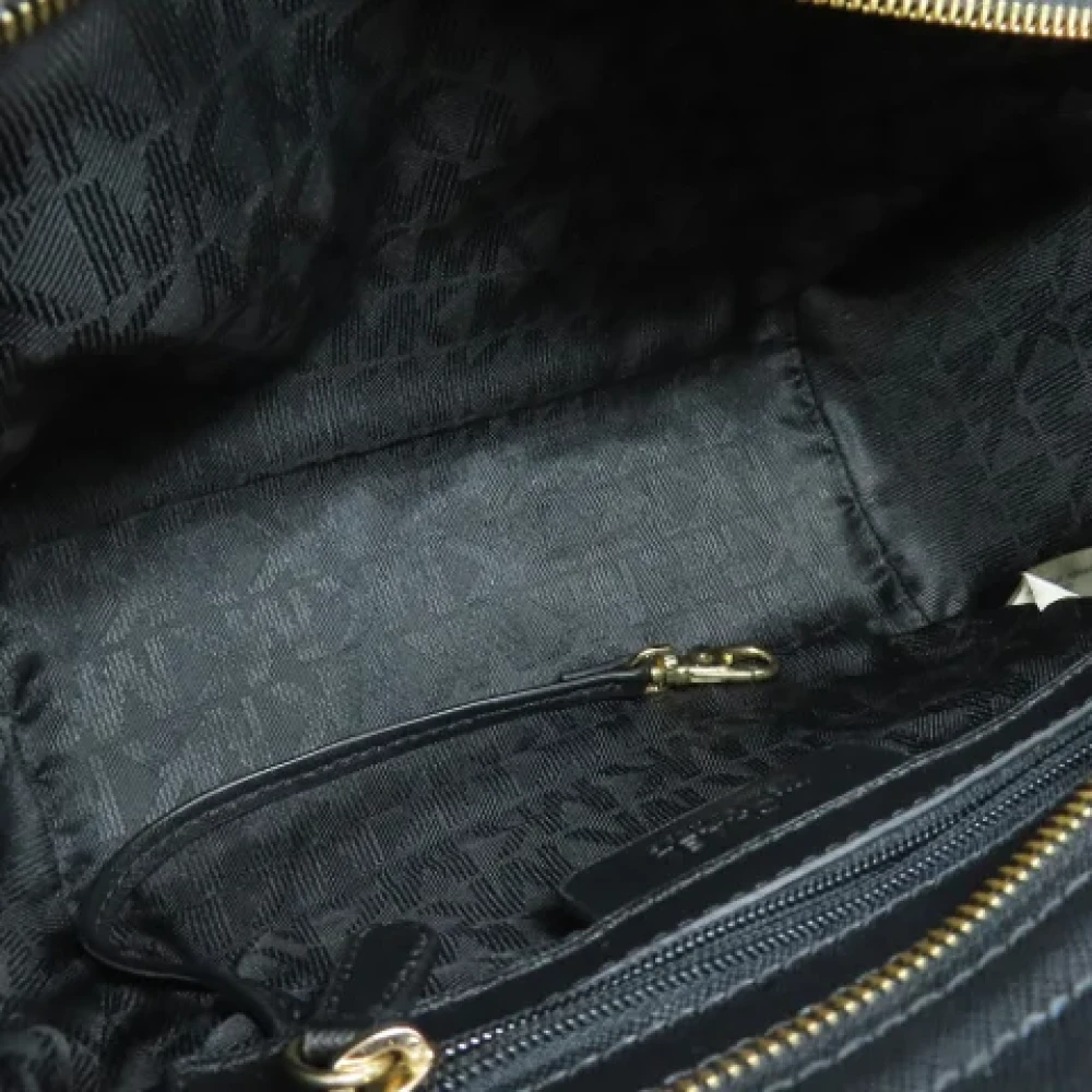 Michael Kors Pre-owned Fabric shoulder-bags Black Dames