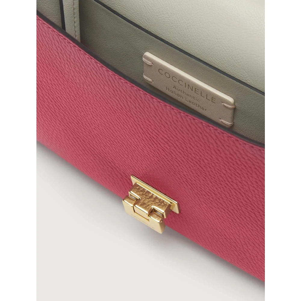 Coccinelle Korrelleer Schoudertas met Gouden Details Pink Dames