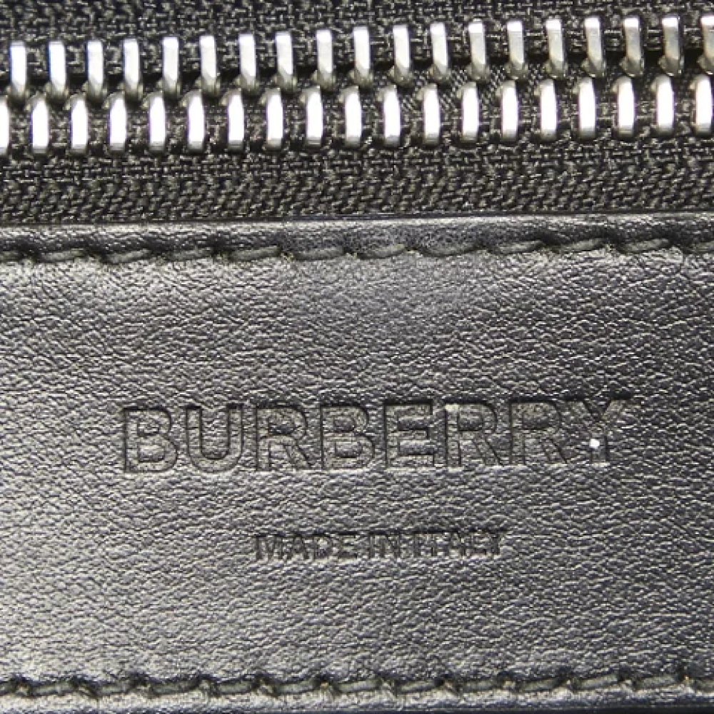 Burberry Vintage Pre-owned Leather pouches Green Heren