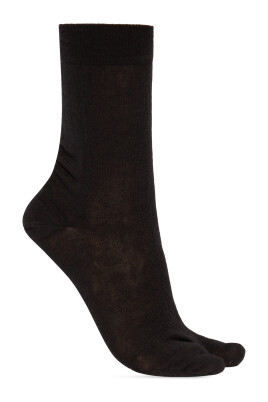 socks-with-tabi-cut