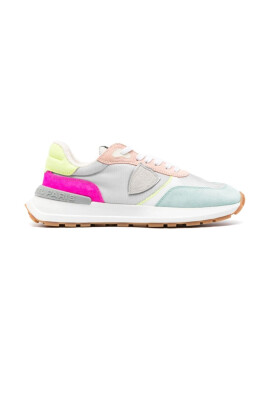 chaussures-basses-argent-femmes