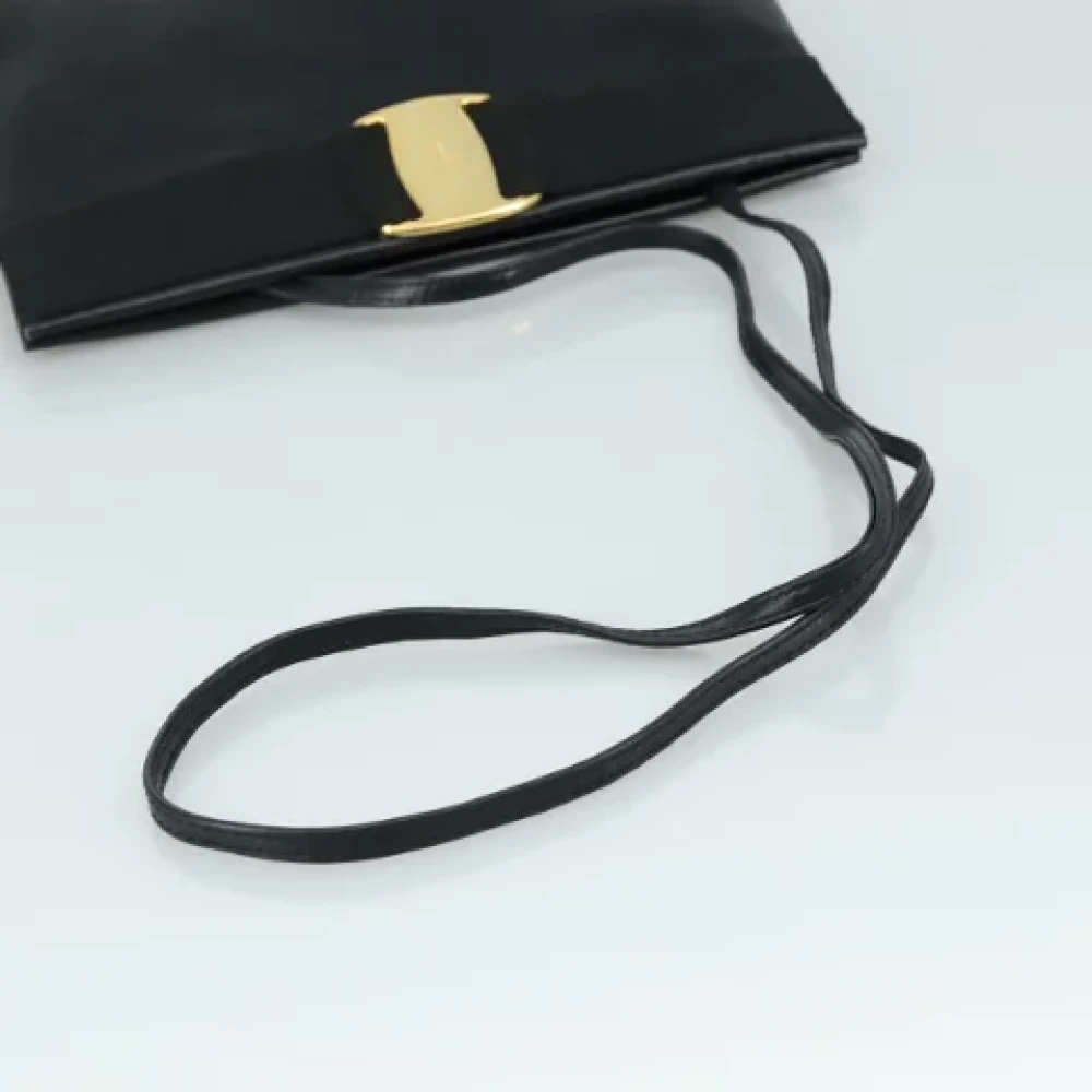 Salvatore Ferragamo Pre-owned Leather shoulder-bags Black Dames