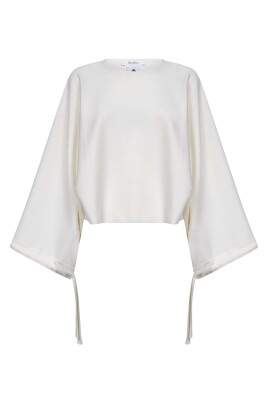 pull-en-laine-blanc-avec-manches-larges