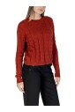 pull-bordeaux-boutonne-en-maille