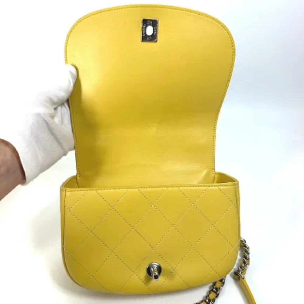 Chanel Vintage Pre-owned Leather chanel-bags Yellow Dames