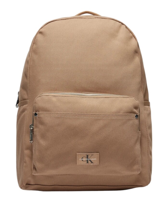 sac-en-polyester-elegant-avec-plusieurs-poches